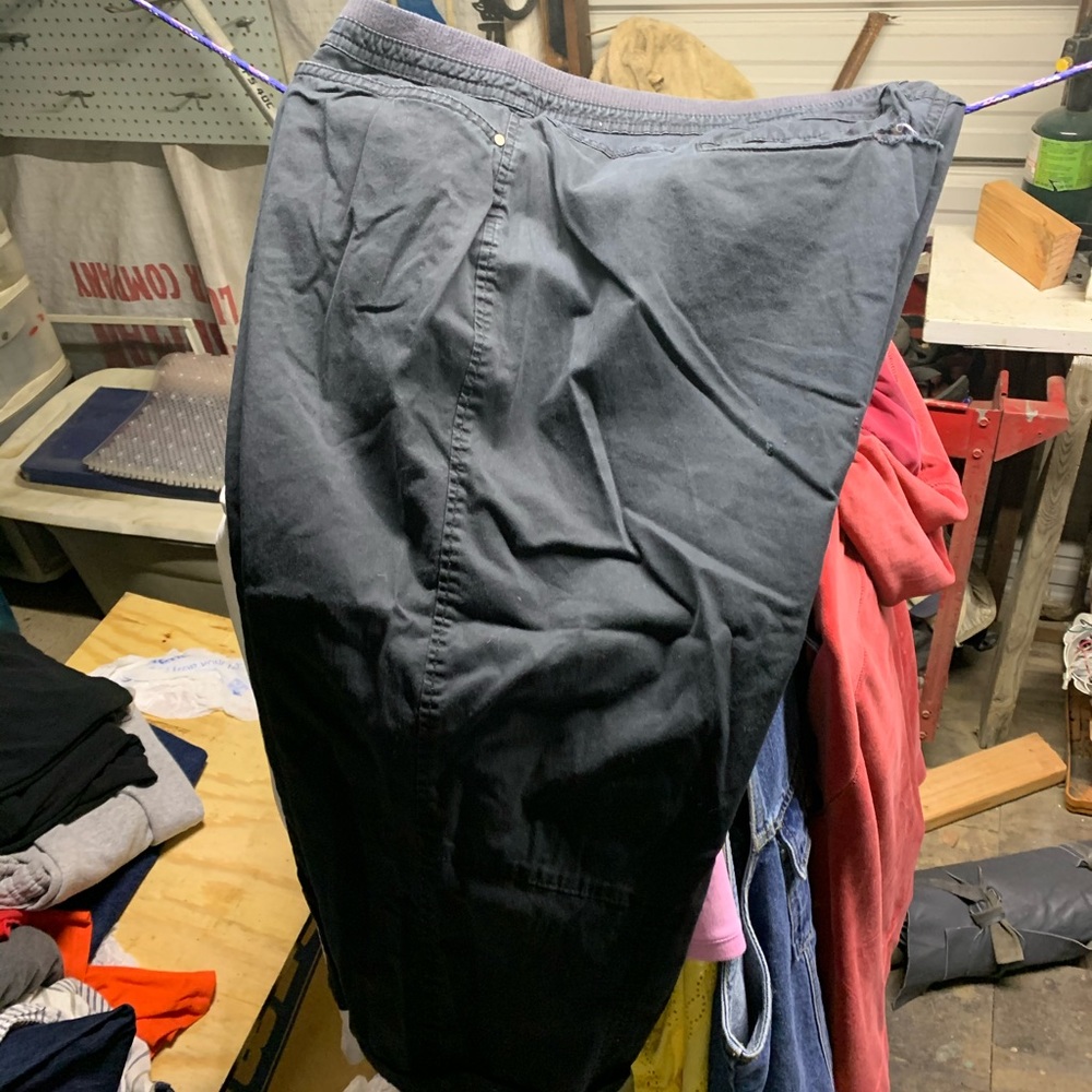 Capri pants